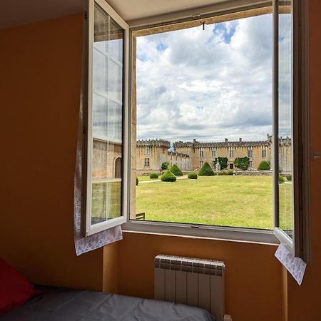 Gite Charmant Au Coeur D'Un Chateau Historique Avec Parc, Proche De Cognac, Ideal Famille Et Nature - Fr-1-653-167 Cherves-de-Cognac المظهر الخارجي الصورة